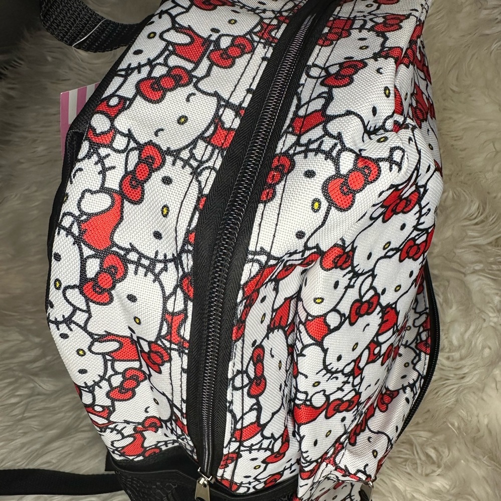 Hello Kitty Backpack - Picture 5 of 6